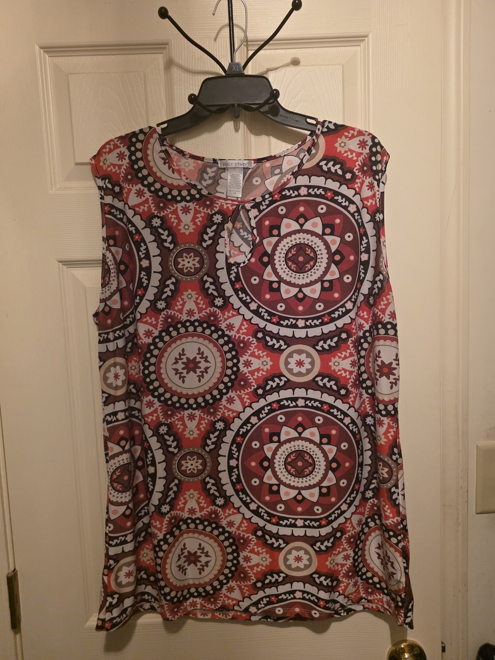 Sleeveless Medallion Print Tank Top - Red Multi